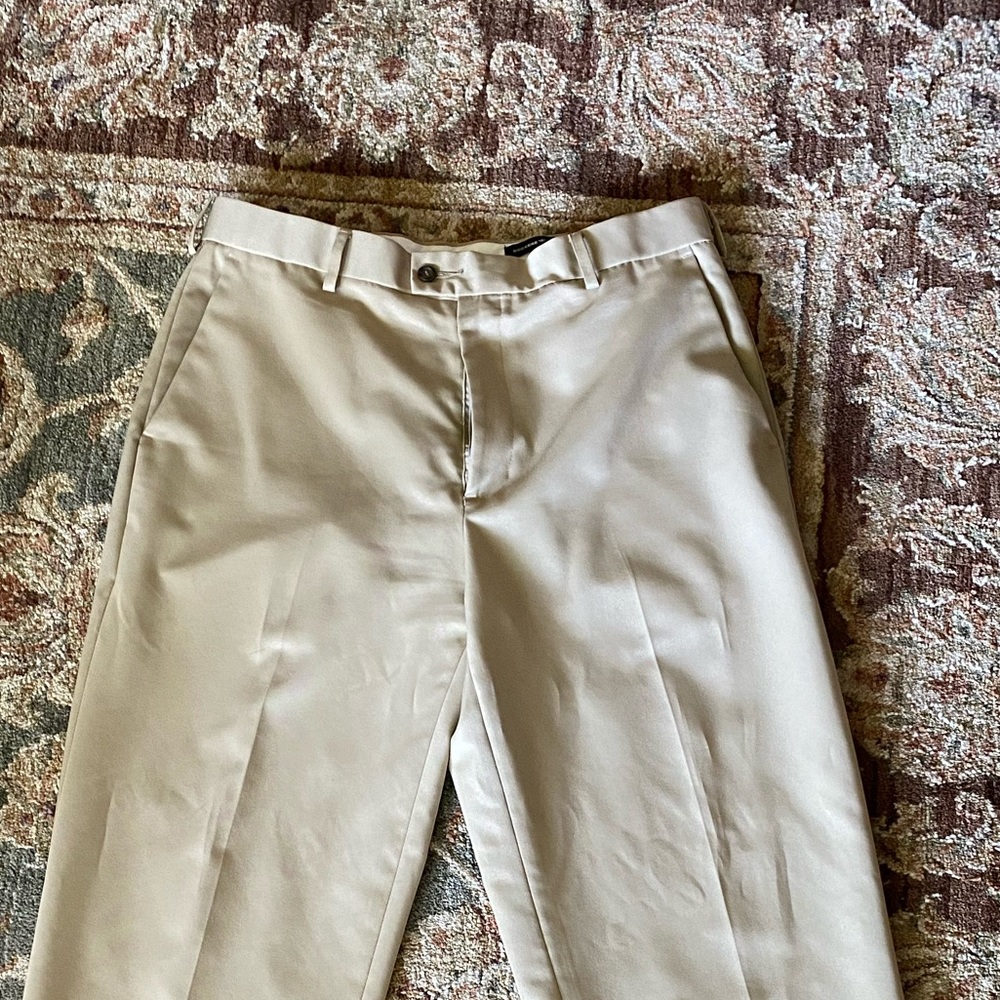 Men’s Khaki Wrinkle Free Dockers W34 L32